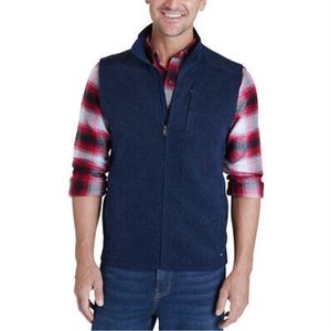 Chaps Men’s Fleece Sweater Vest